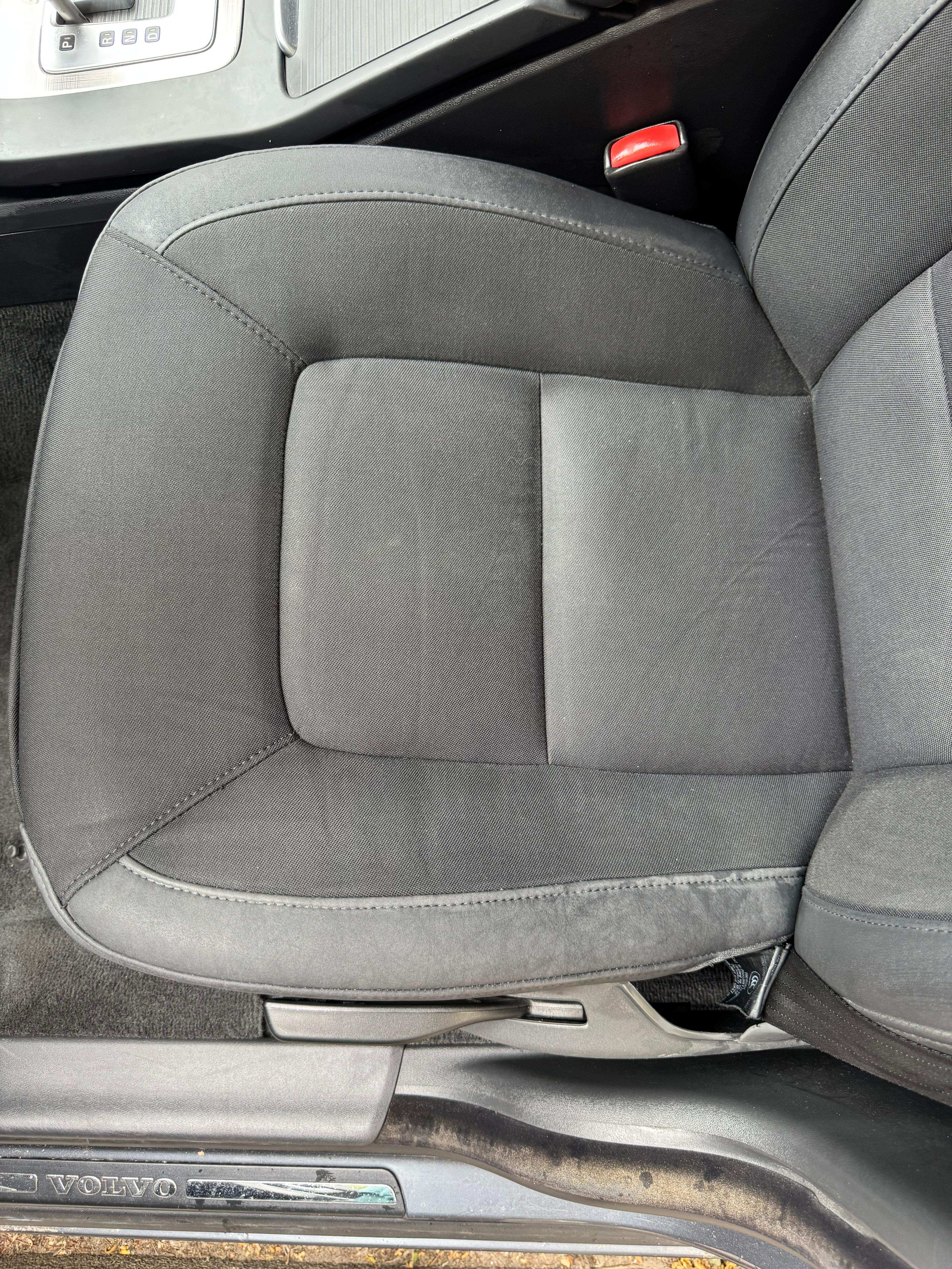 Auto stoelbekleding reiniging - na